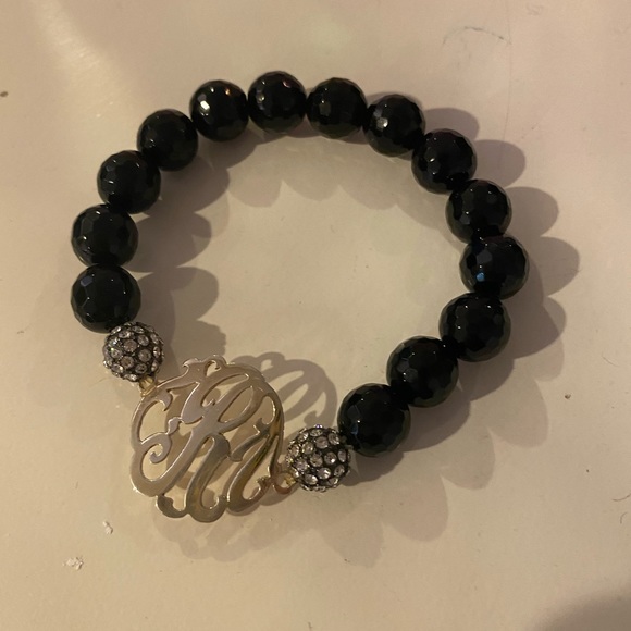 NEVER WORN “R” beaded bracelet - Picture 5 of 5